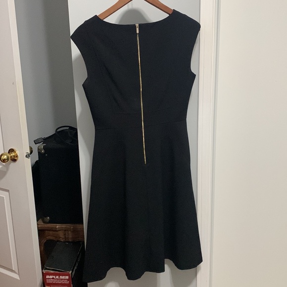 Calvin Klein dress- size 4 - Picture 4 of 7